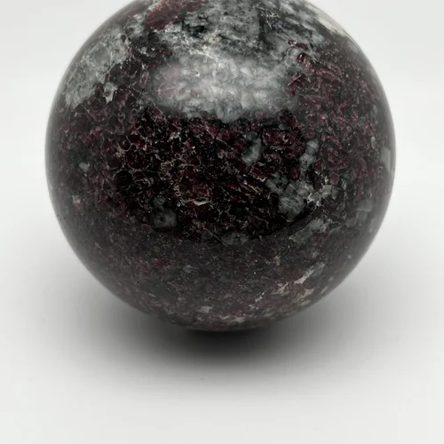 Шар из эвдиалита 80мм