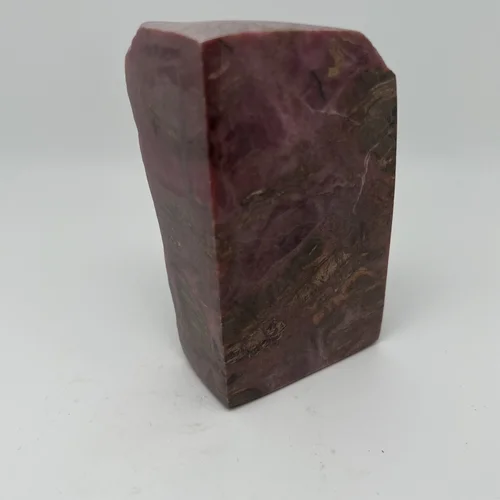 Родонит скала